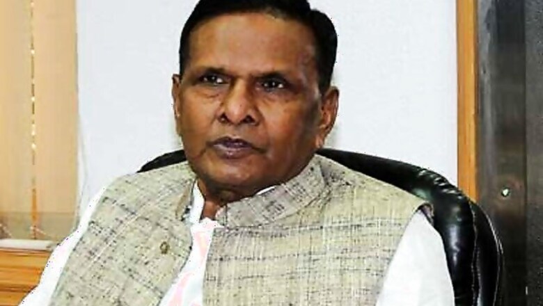 Beni steps up attack on Mulayam, alleges collusion with BJP