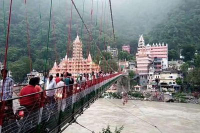 French Woman Poses Half-naked on Lakshman Jhula to Help 'Oppressed Women Leave Abusive Marriages'