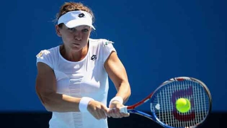 Top-seed Simona Halep upset at Connecticut Open
