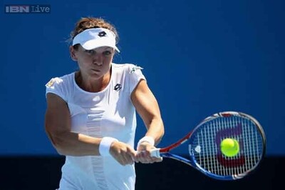 Top-seed Simona Halep upset at Connecticut Open