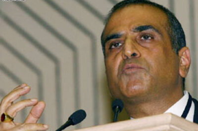 Bharti Q4 net up 21 per cent, approves stock split