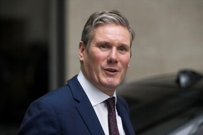 British Opposition Leader Keir Starmer Takes a Knee in Support of Black Lives Matter