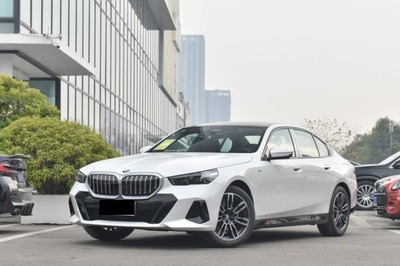 BMW 8th-Gen 5 Series LWB and i5 To Launch In India This Festive Season