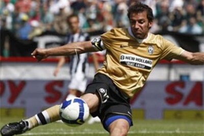 Del Piero scores twice as Juventus beat Siena