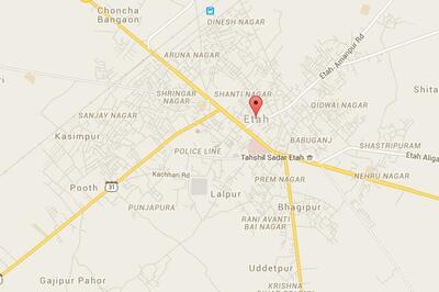 17 killed, around 30 injured as truck hits 2 trolleys in UP