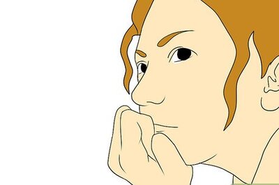 How to Ask a Guy out Through Facebook (Long Distance)