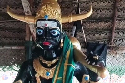 At This Pondicherry Temple, Dead People Are Worshipped