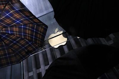 Apple iPhone sales soar in Q3, profit sinks