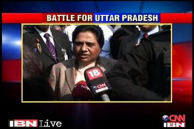 Cong, BJP misleading public on black money: Maya