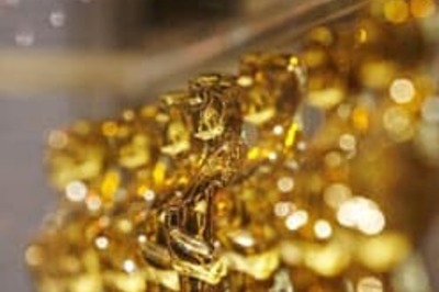 Dark films, politics loom over Academy Awards