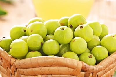 5 Health Benefits Of Adding Amla To Your Summer Diet