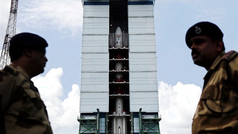 ISRO to Open Regional Academic Centre for Space at IIT Varanasi; Long Term R&D Projects to be Offered