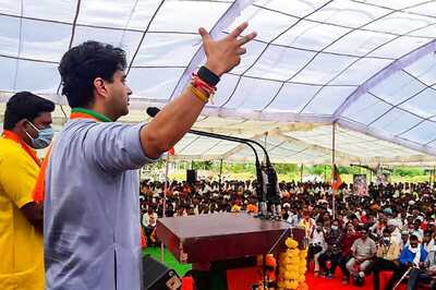 MP Farmer Dies After Heart Attack at Scindia's Rally, Congress Attacks BJP for Continuing With the Event