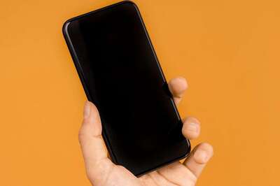 Lithuania Asks Citizens To Throw Away Chinese Phones Due To Censorship Concerns