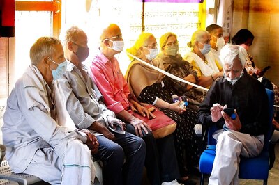 News18 Evening Digest: No Walk-in Vaccinations from May 1, 551 Oxygen Plants to be Set Up Under PM CARES & Other Top Stories