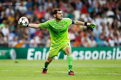 Casillas's fall from grace highlights divisions at Real Madrid