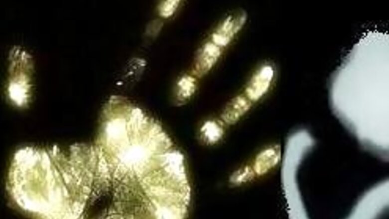 Couple thrown off train by molesters, husband killed