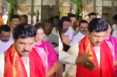 Annoyed Ram Charan Asks Cameras To Wrap Filming as He, Upasana Visit Tirupati on His Birthday; Watch