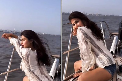 Rhea Chakraborty Goes on a Yacht Ride in the Sun, Expresses Her Emotions Via a Beautiful Poem