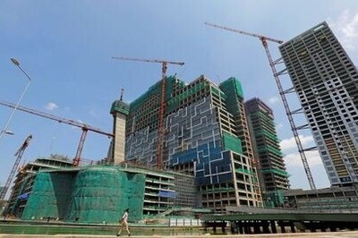 Sri Lanka's economy contracts 1.6% in first quarter