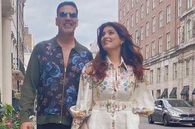 Akshay Kumar's Bell Bottom is a Must-watch, Twinkle Khanna Reviews 'Fabulous' Film After Screening