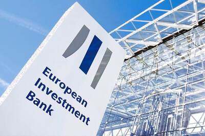 Secret Cameras in Women's Changing Rooms at EU Bank