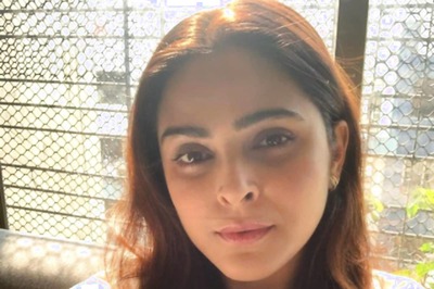 Bigg Boss 13's Madhurima Tuli Reveals She Was Replaced in Parichay For Looking Too Young Opposite Samir Soni