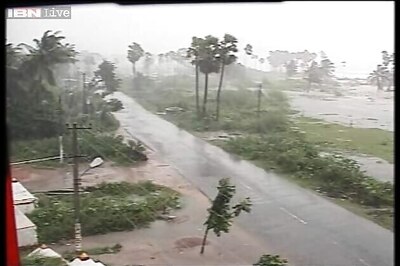 Cyclone Hudhud: 90,000 people moved to relief camps in four districts