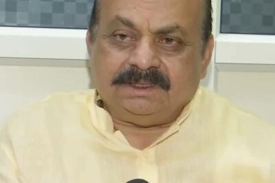 Karnataka CM Hints at Taking 'Important Decisions' to Counter Covid Surge, Omicron Cases