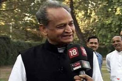 Ashok Gehlot denies any links with Asaram
