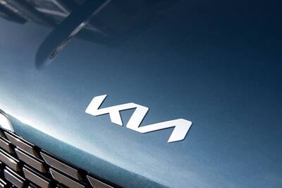 Kia India Inaugurates its First Digital Showroom in Mumbai, Three More to Open in 2021