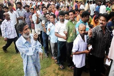 Balloting picks up amid incidents of violence