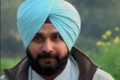 Day before vote, Sidhu lands in mess