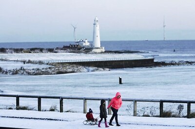 Heathrow Airport Flight Delays: Snow Wreaks Havoc on Travellers in Britain, Schools Closed
