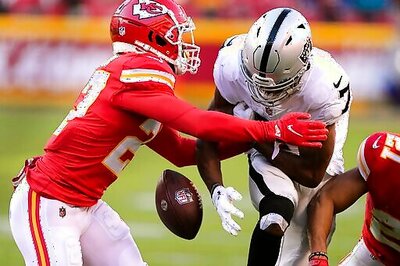 Chiefs Rout Archival Raiders 48-9 For 6th Straight Victory