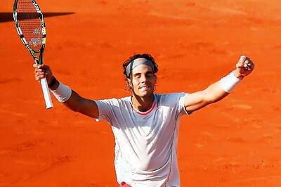 Rafael Nadal reaches last 16 of French Open