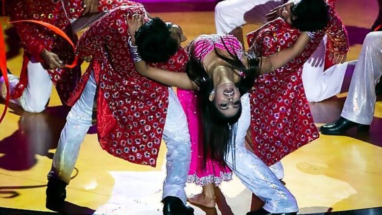 Ghanta, Golden Kela poke fun at Bollywood