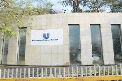 HUL Stock Braves Today's Market Fall, Extends Gain for Fourth Day; Should you Invest?