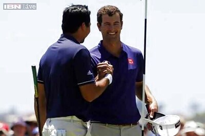 Adam Scott wows the Sydney crowds with sizzling 62