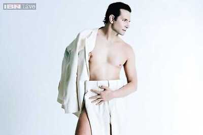 Bradley Cooper bares it all for magazine