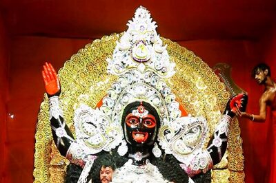 Bengal: Grand Preparations Begin For Howrah’s ‘Loot’ Kali Puja