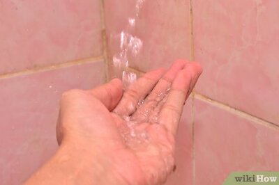 How to Give Someone a Facial