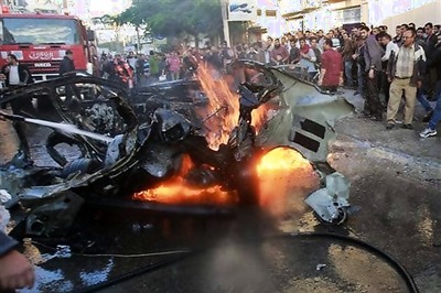 Israel kills Hamas commander, bombs Gaza targets