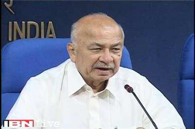 ISI is training Sikh youth to revive militancy: Shinde