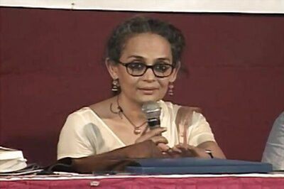 Don't limit PM option to only Modi or Rahul, says Arundhati