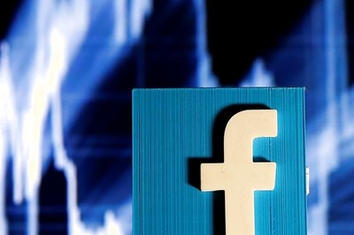 Facebook COO Sandberg Donates $100 Million to Charity