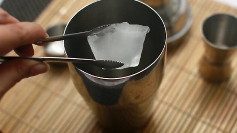 How to Make a Cosmos Cocktail