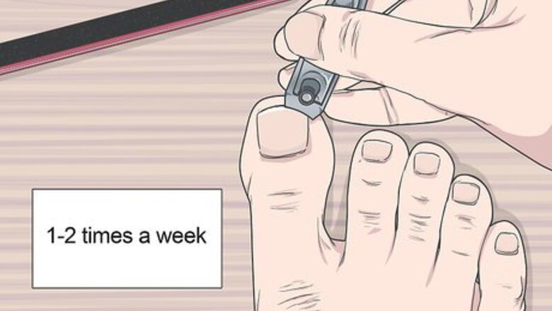 How to Do a Nail Treatment