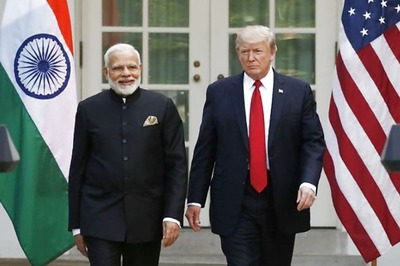 'Hindus and Muslims Don't Get Along so Great': Donald Trump Again Offers to Mediate 'Explosive' Kashmir Situation