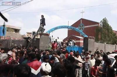 Twin bombings at churches in Pakistan kill 14, wound 78